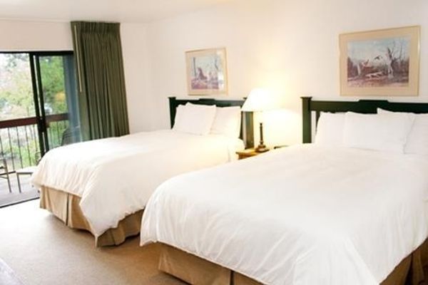 THE RIVERSIDE INN (Grants Pass)
